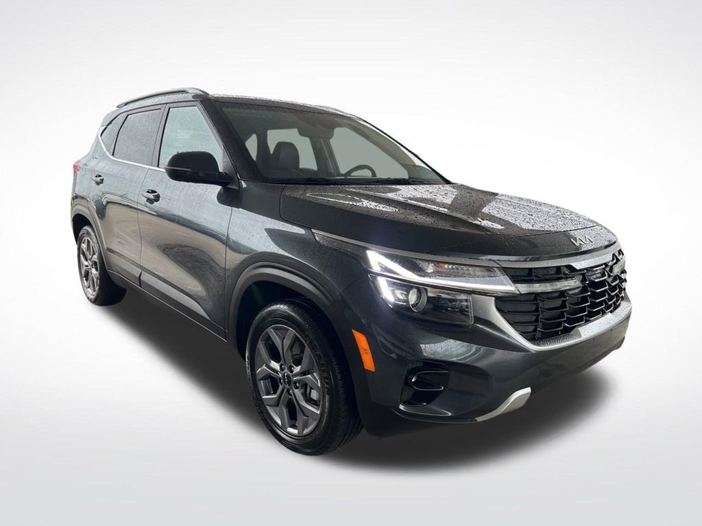 Certified 2024 Kia Seltos S AWD/4WD image 3