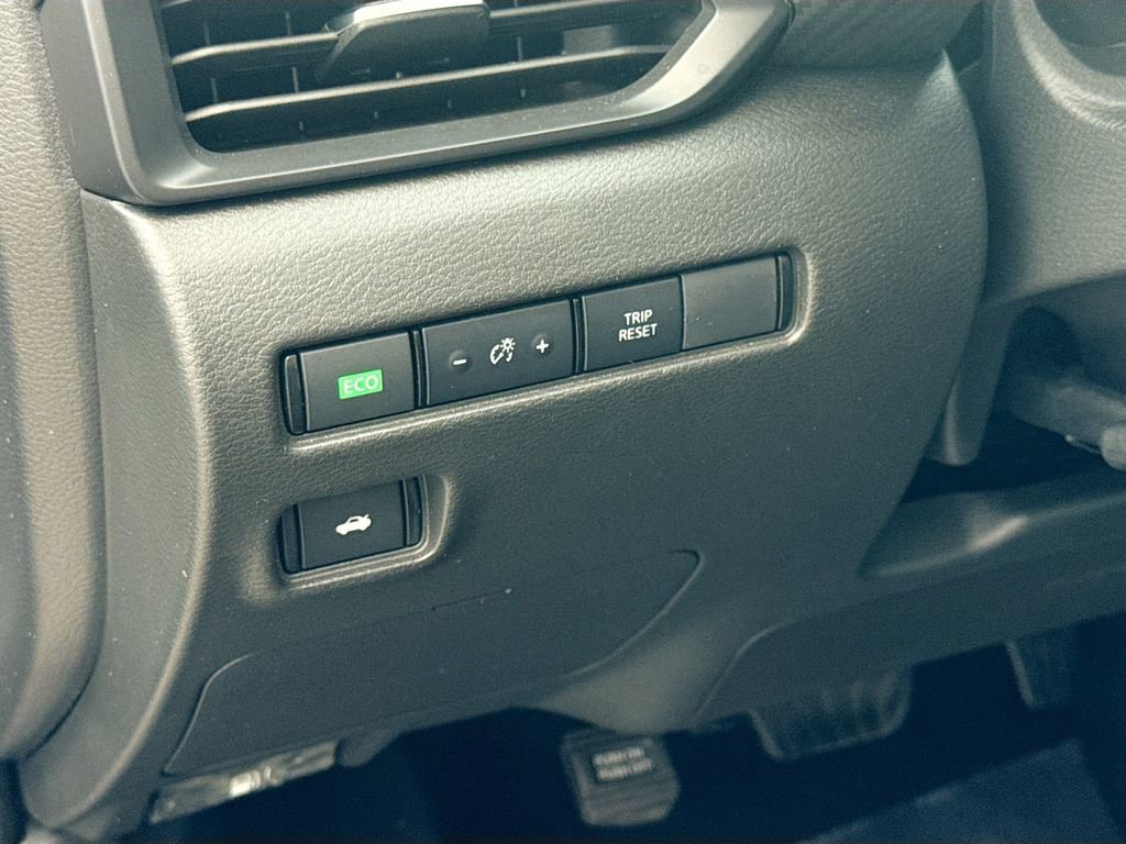 Certified 2025 Nissan Sentra S image 10