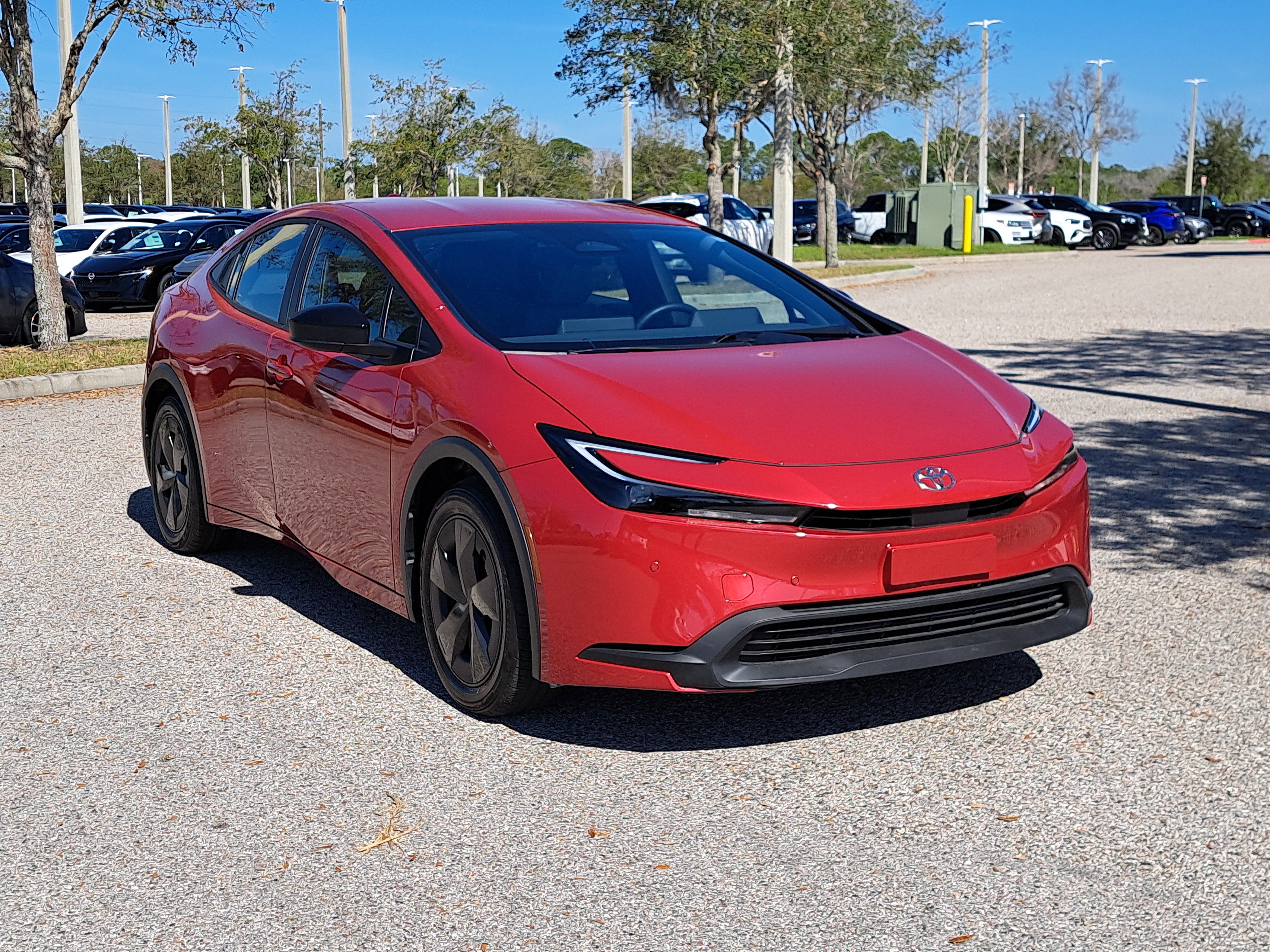Used 2025 Toyota Prius LE FWD image 3