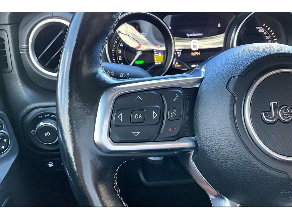 Used 2022 Jeep Wrangler Unlimited Sahara w/ Cold Weather Group AWD/4WD image 11