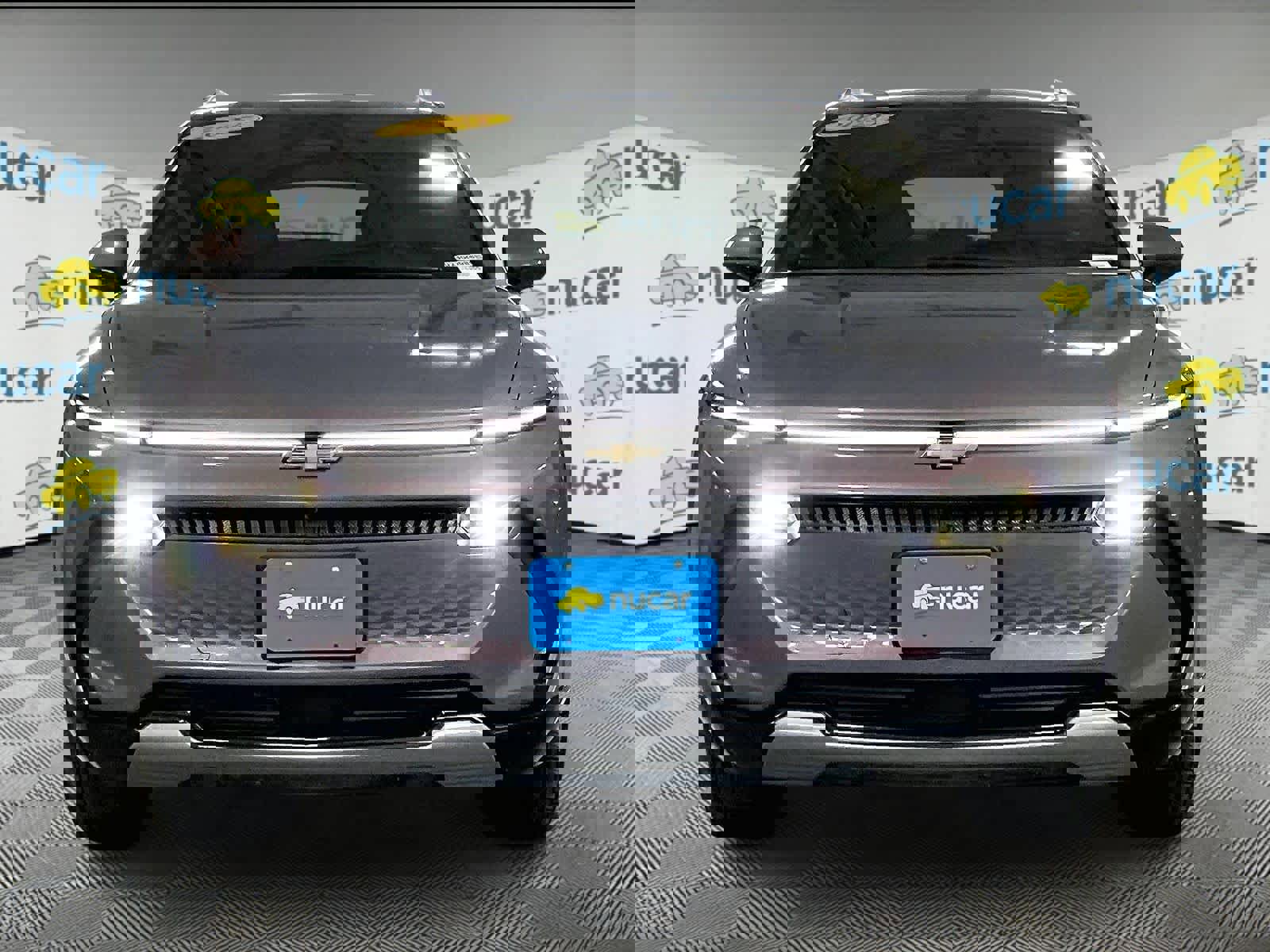 Used 2025 Chevrolet Equinox EV LT w/ Convenience Package image 2