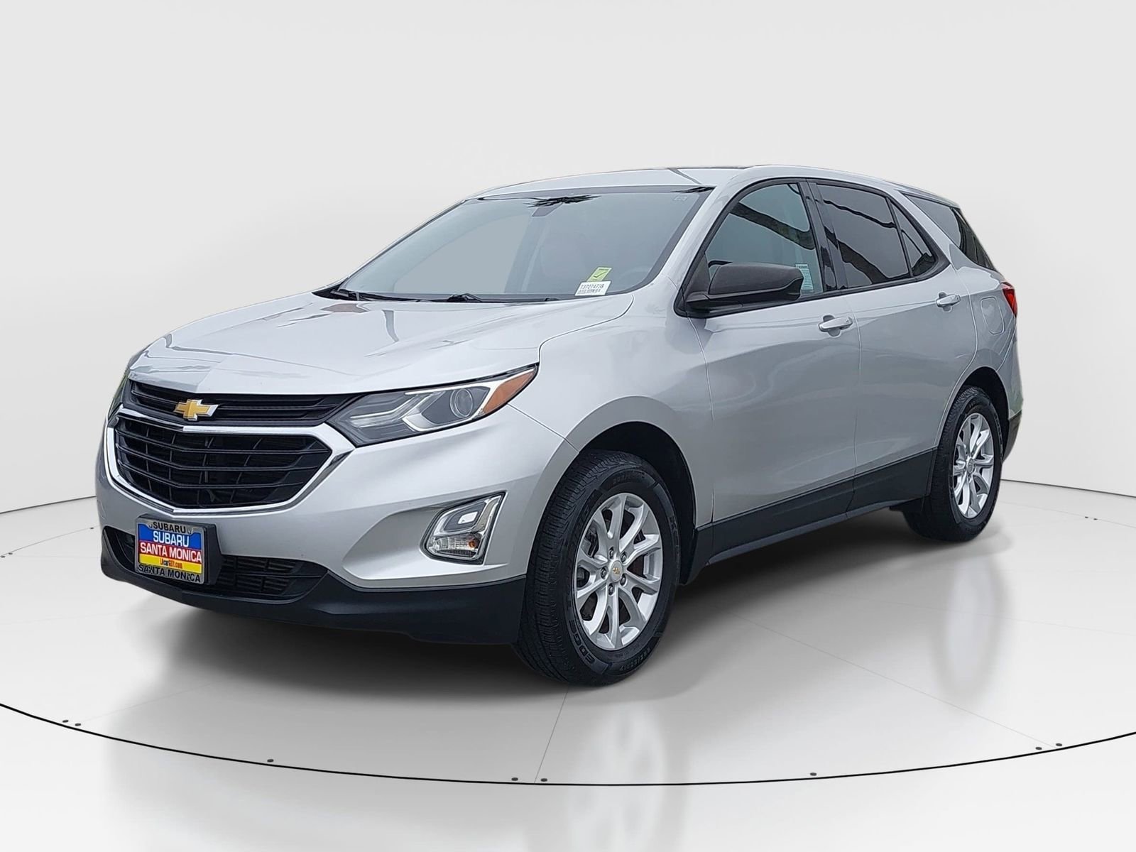 Used 2019 Chevrolet Equinox LS w/ LS Convenience Package FWD image 3