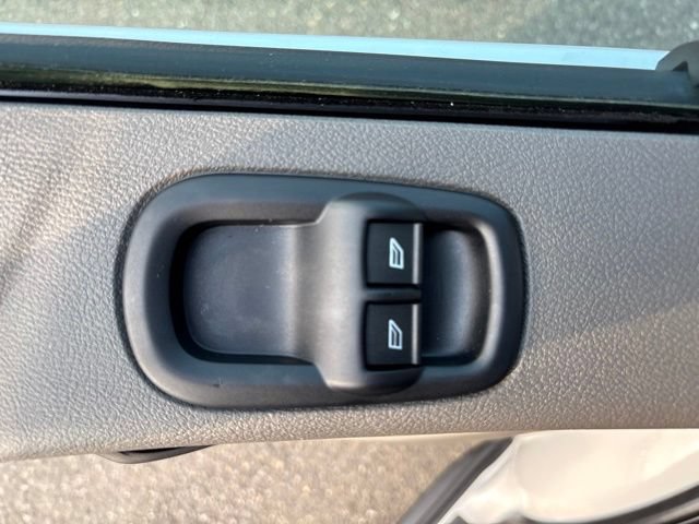 Used 2023 Ford E-Transit Medium Roof RWD image 12