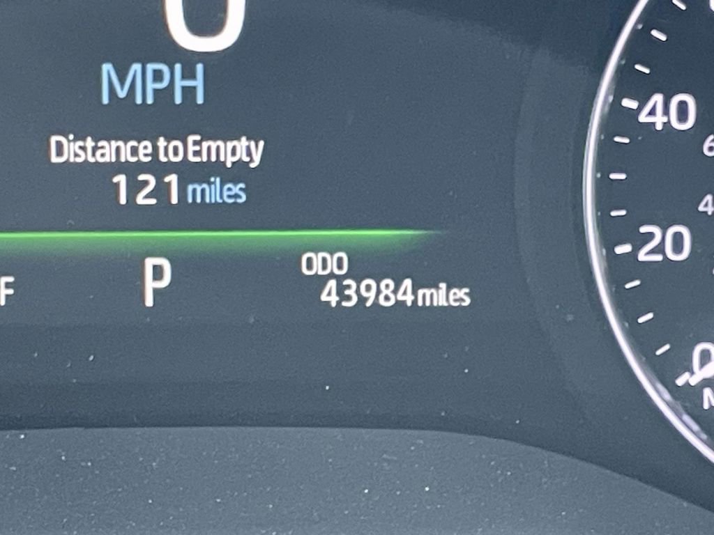 Used 2023 Toyota Sienna Limited image 36