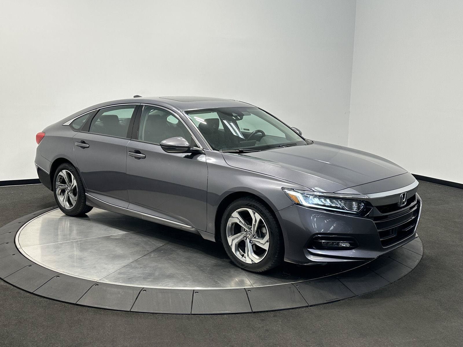 Used 2018 Honda Accord EX-L image 2