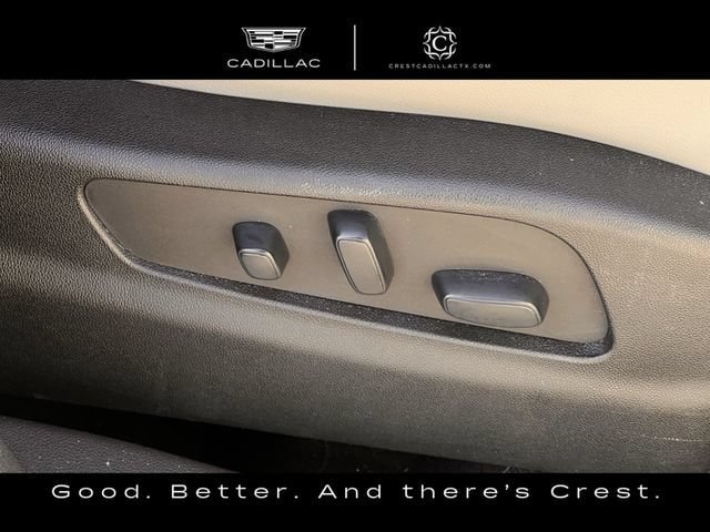 Used 2021 Cadillac XT4 Luxury w/ Cold Weather Package FWD image 24