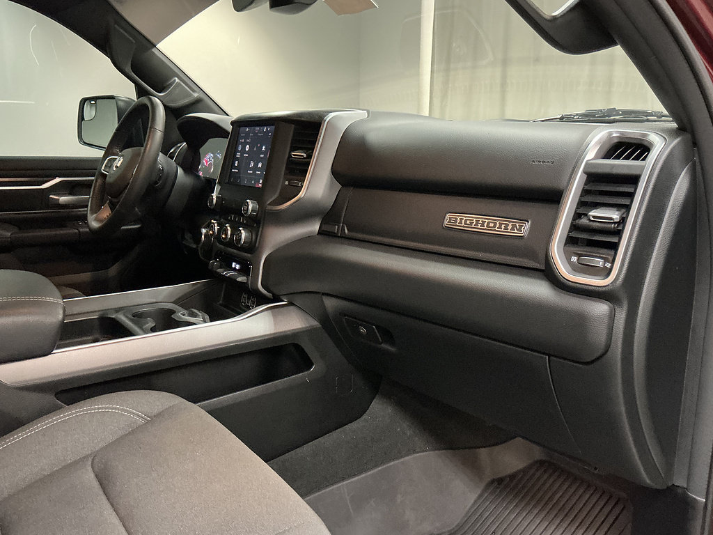 Used 2024 RAM 1500 Big Horn AWD/4WD image 37