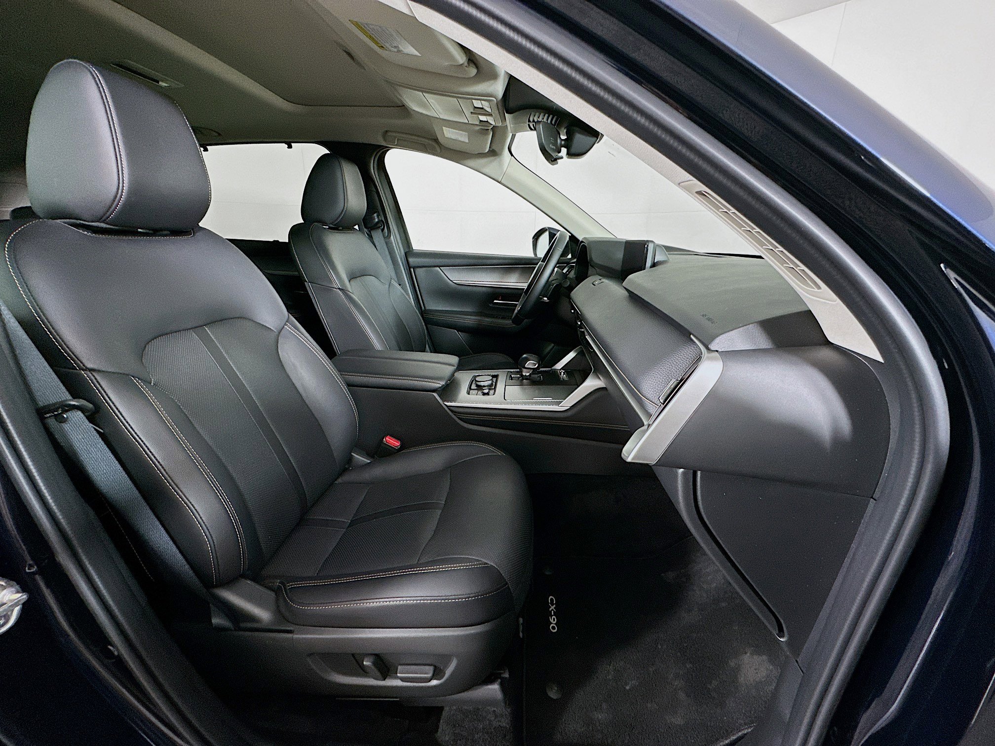 Used 2024 MAZDA CX-90 Plug-In Hybrid w/ Preferred image 33