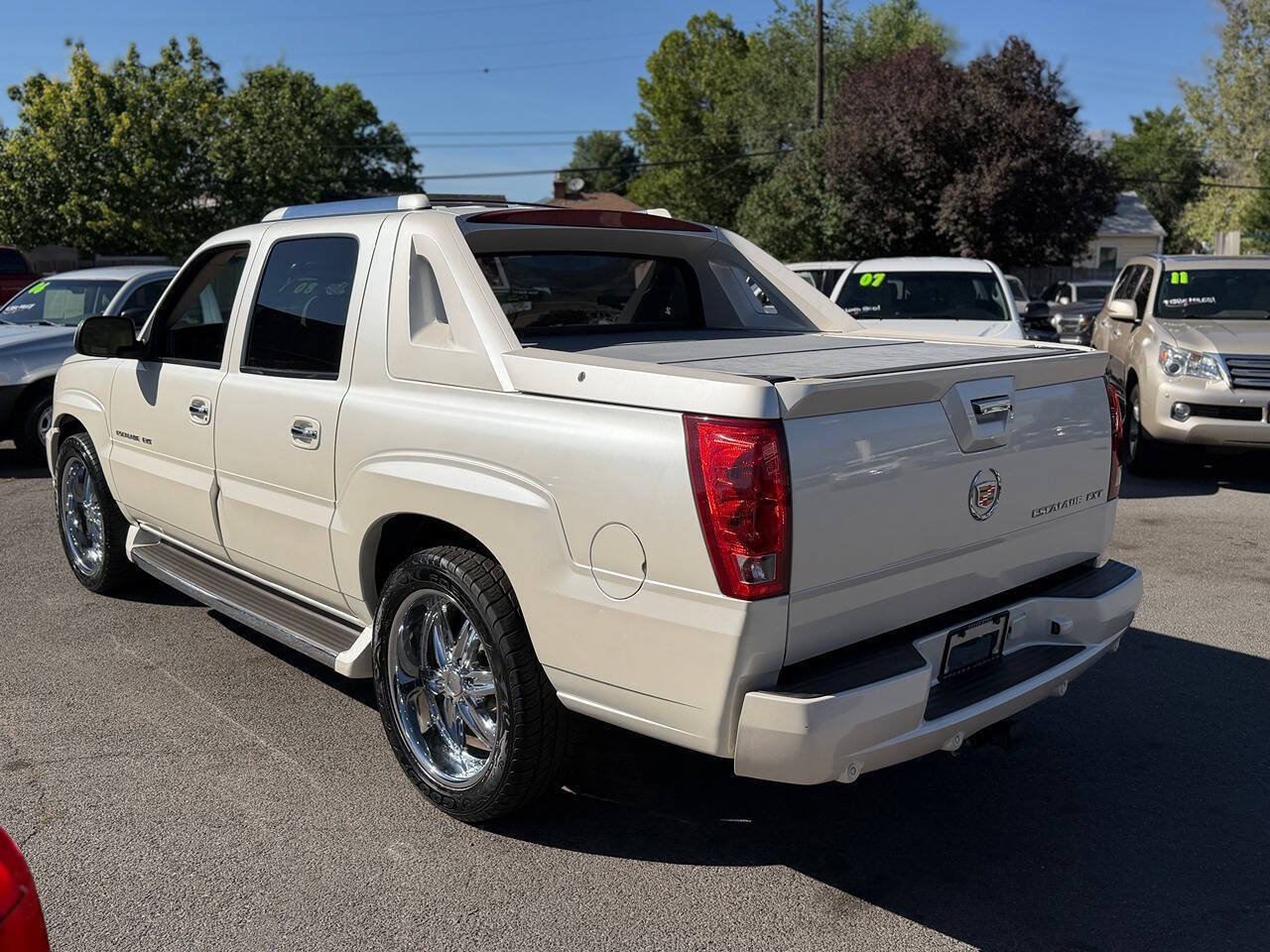 Used 2005 Cadillac Escalade EXT AWD/4WD image 98