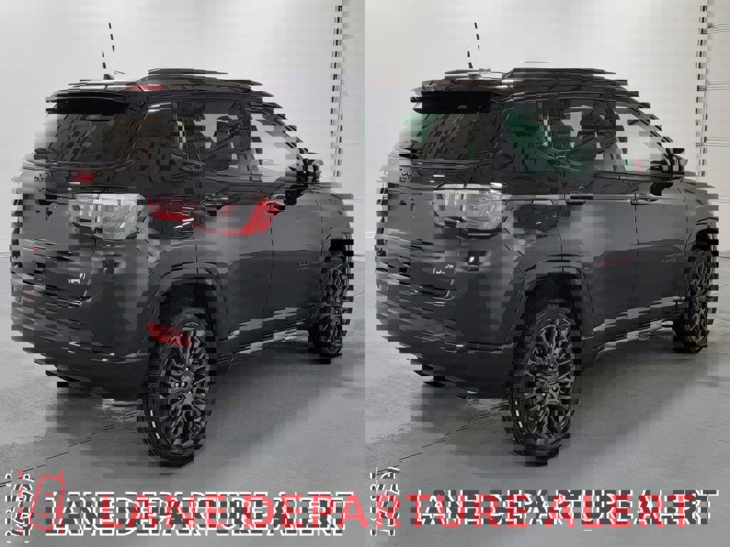 Used 2023 Jeep Compass Limited image 8