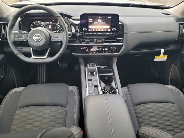 New 2025 Nissan Pathfinder SV w/ SV Premium Package image 10