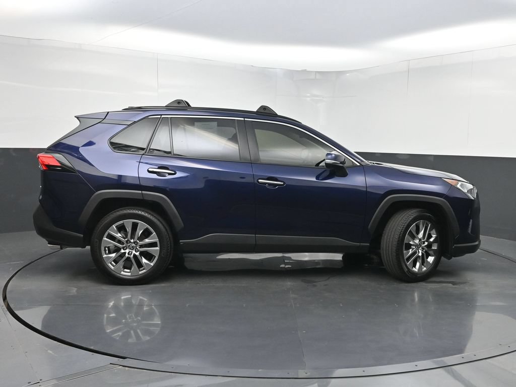 Used 2020 Toyota RAV4 Limited FWD image 43
