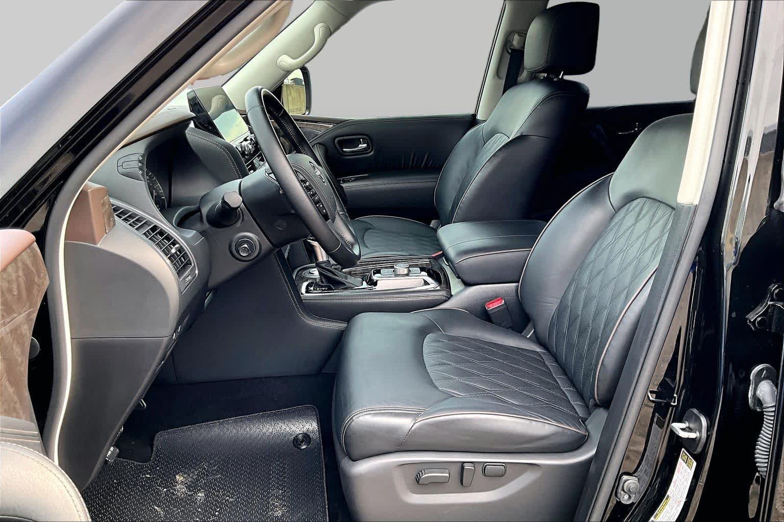 Used 2023 Nissan Armada Platinum w/ Captain's Chairs Package RWD image 10