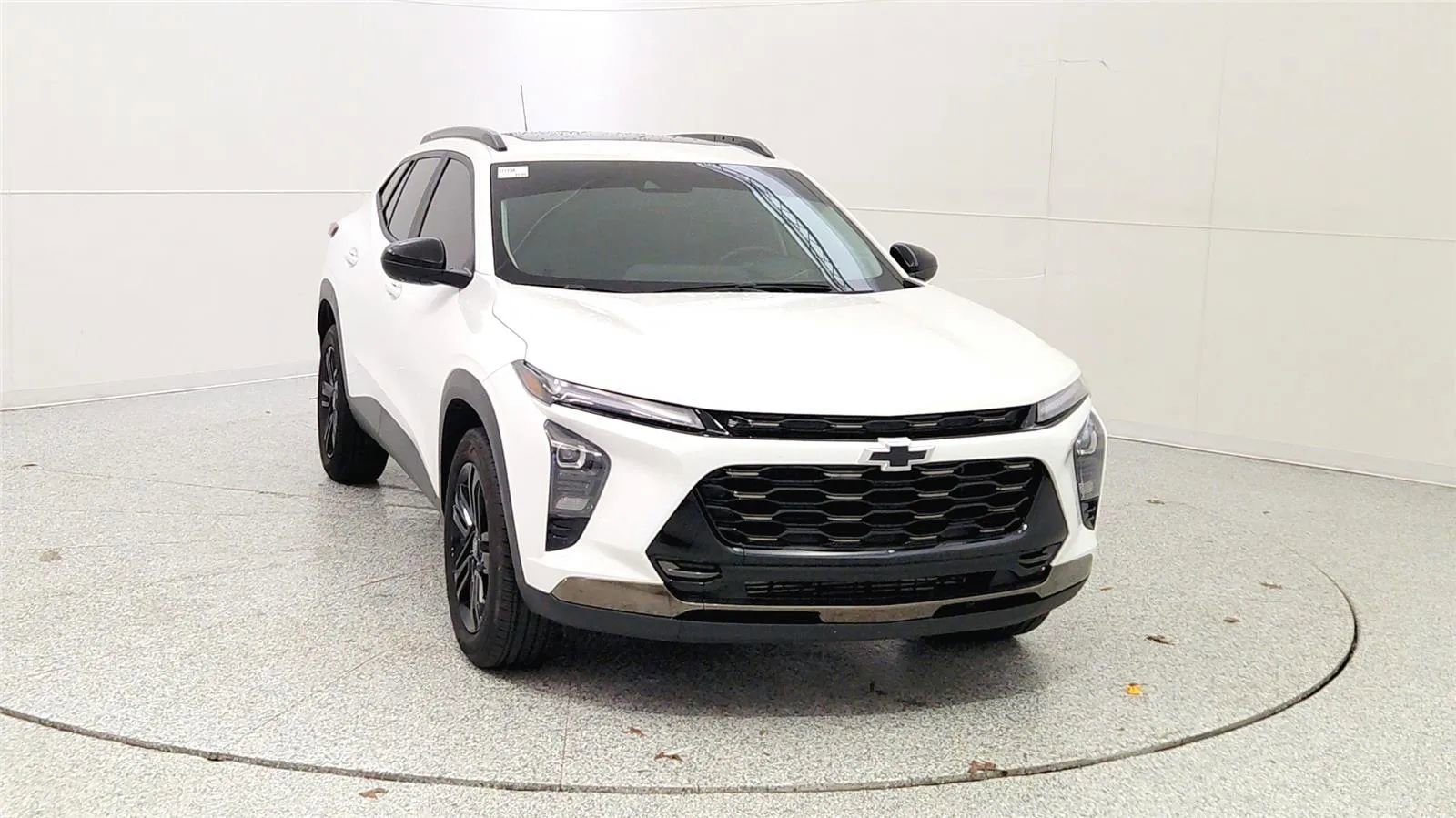 Used 2025 Chevrolet Trax ACTIV w/ Sunroof Package image 2