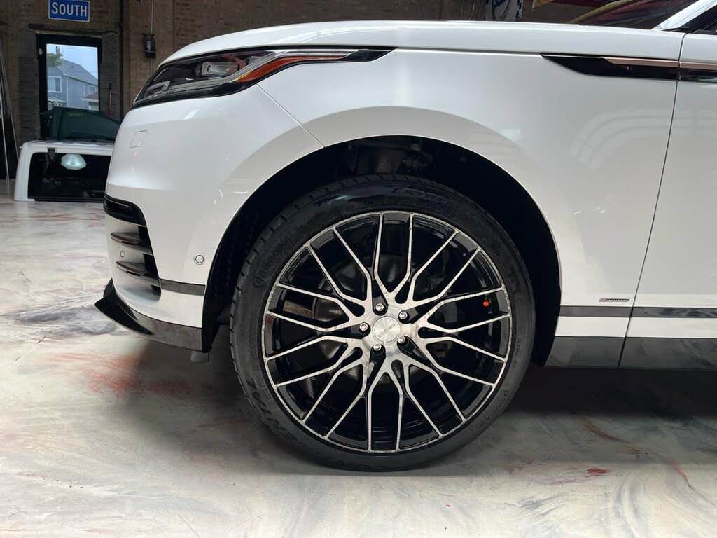 Used 2018 Land Rover Range Rover Velar R-Dynamic SE AWD/4WD image 28