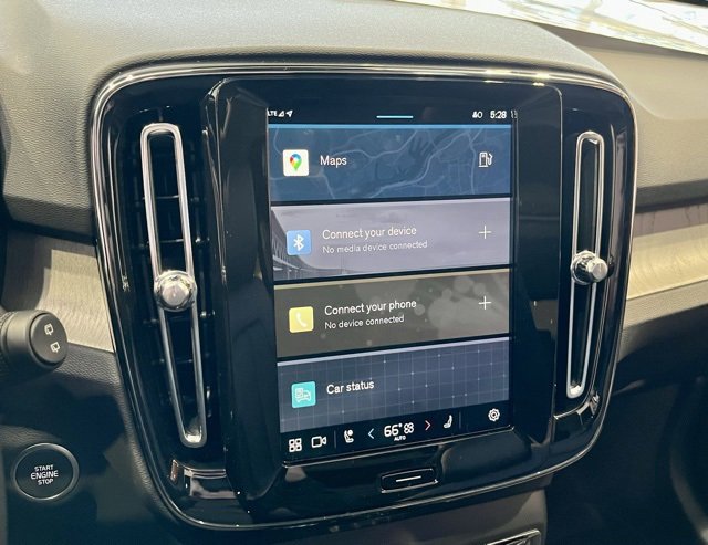 New 2025 Volvo XC40 B5 Ultra w/ Climate Package image 15