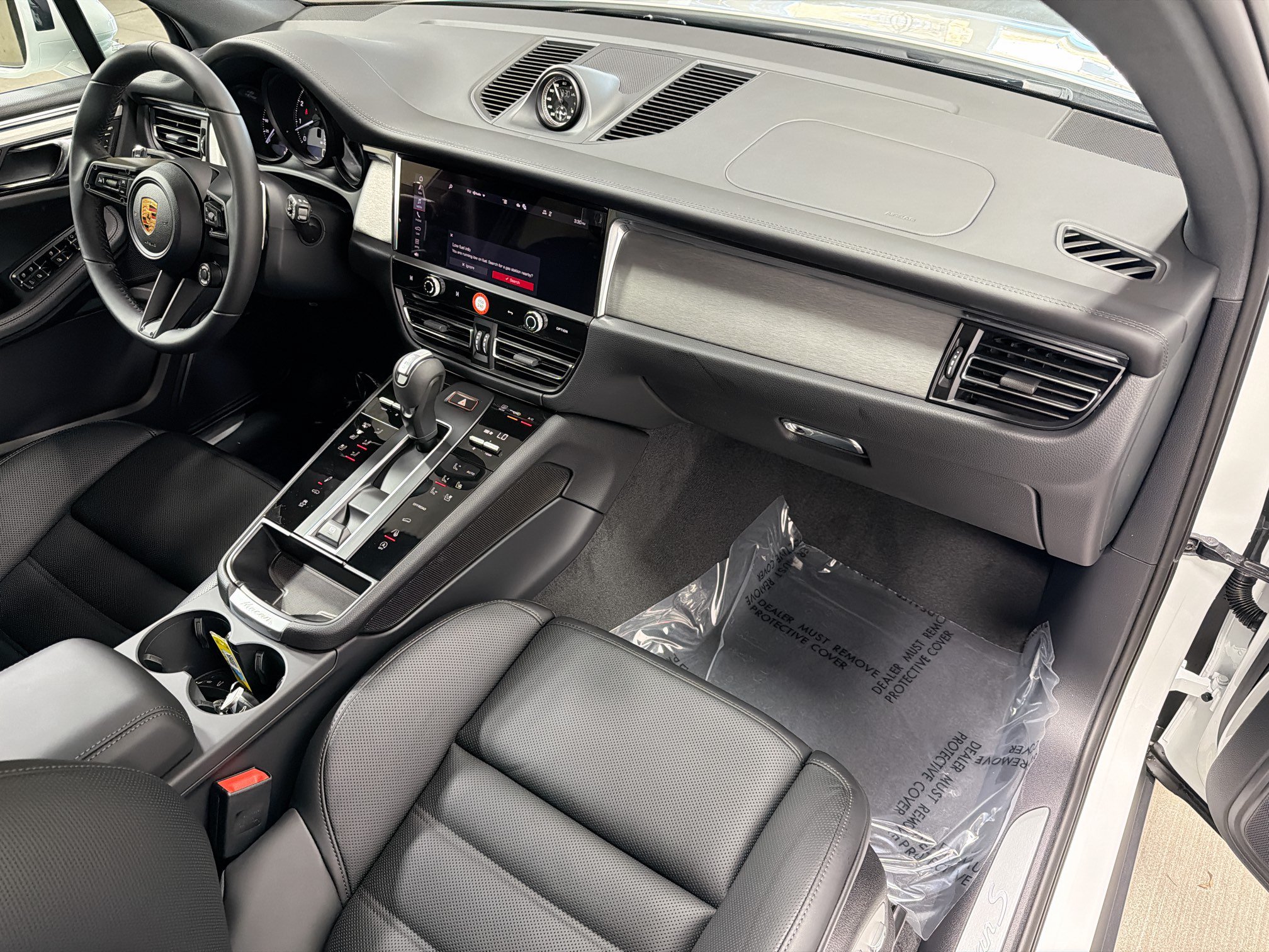 Certified 2026 Porsche Macan S AWD/4WD image 15