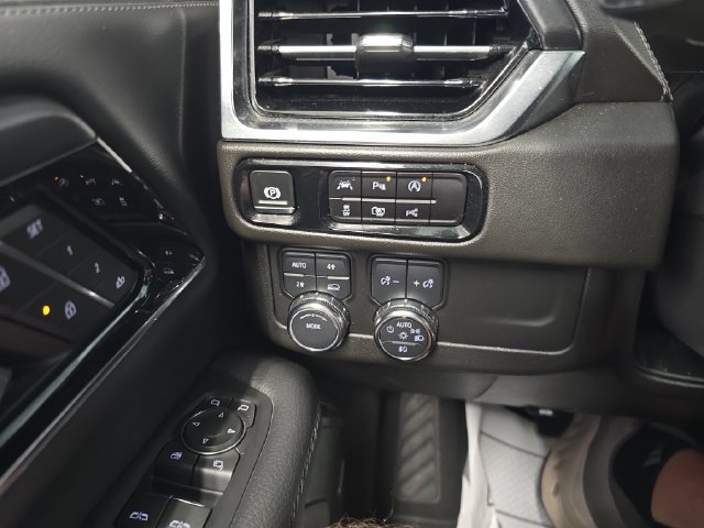 Certified 2025 GMC Yukon Denali AWD/4WD image 20