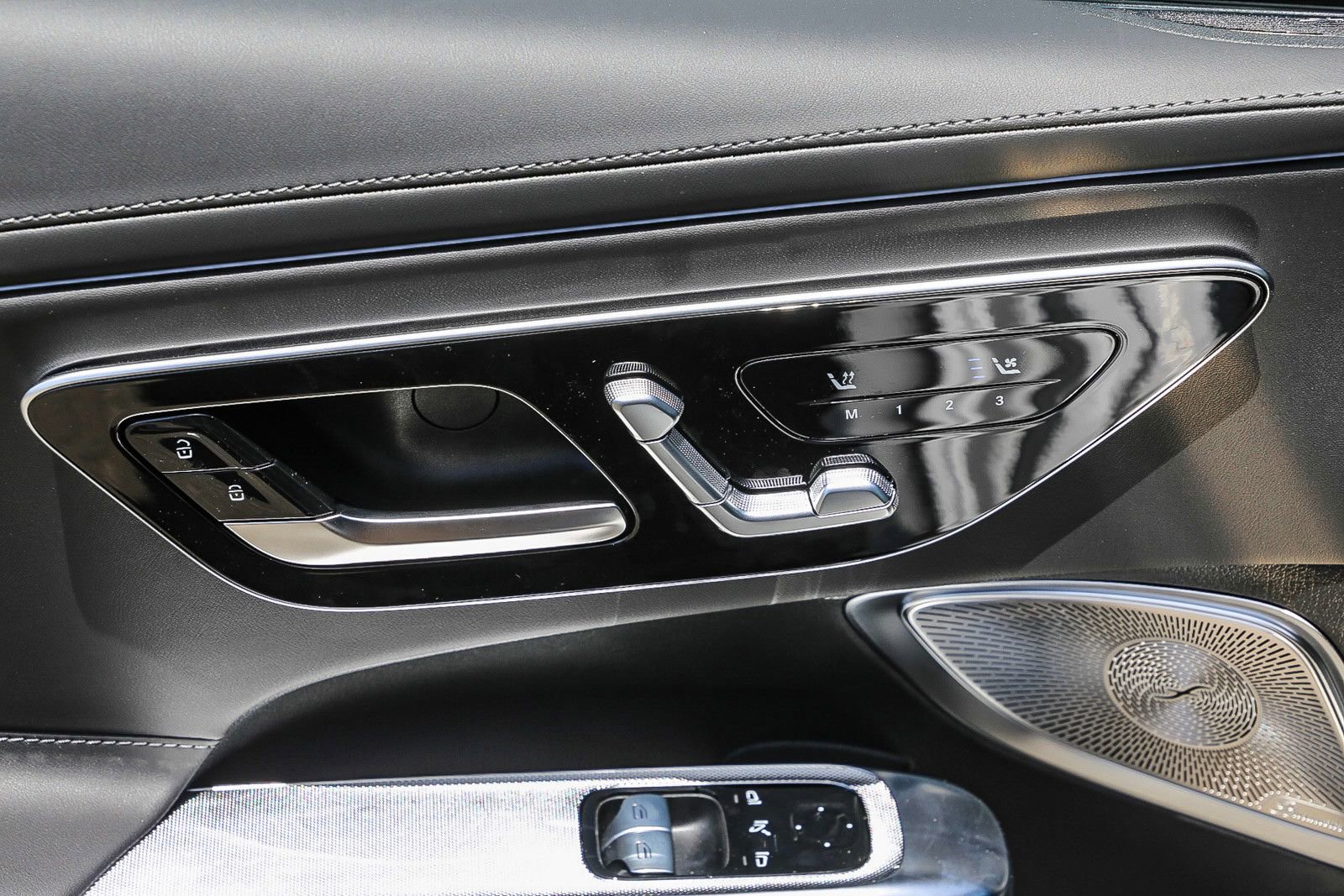 Used 2024 Mercedes-Benz CLE 300 4MATIC Coupe image 22