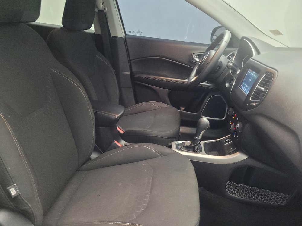 Used 2018 Jeep Compass Sport w/ Tech Group FWD image 21