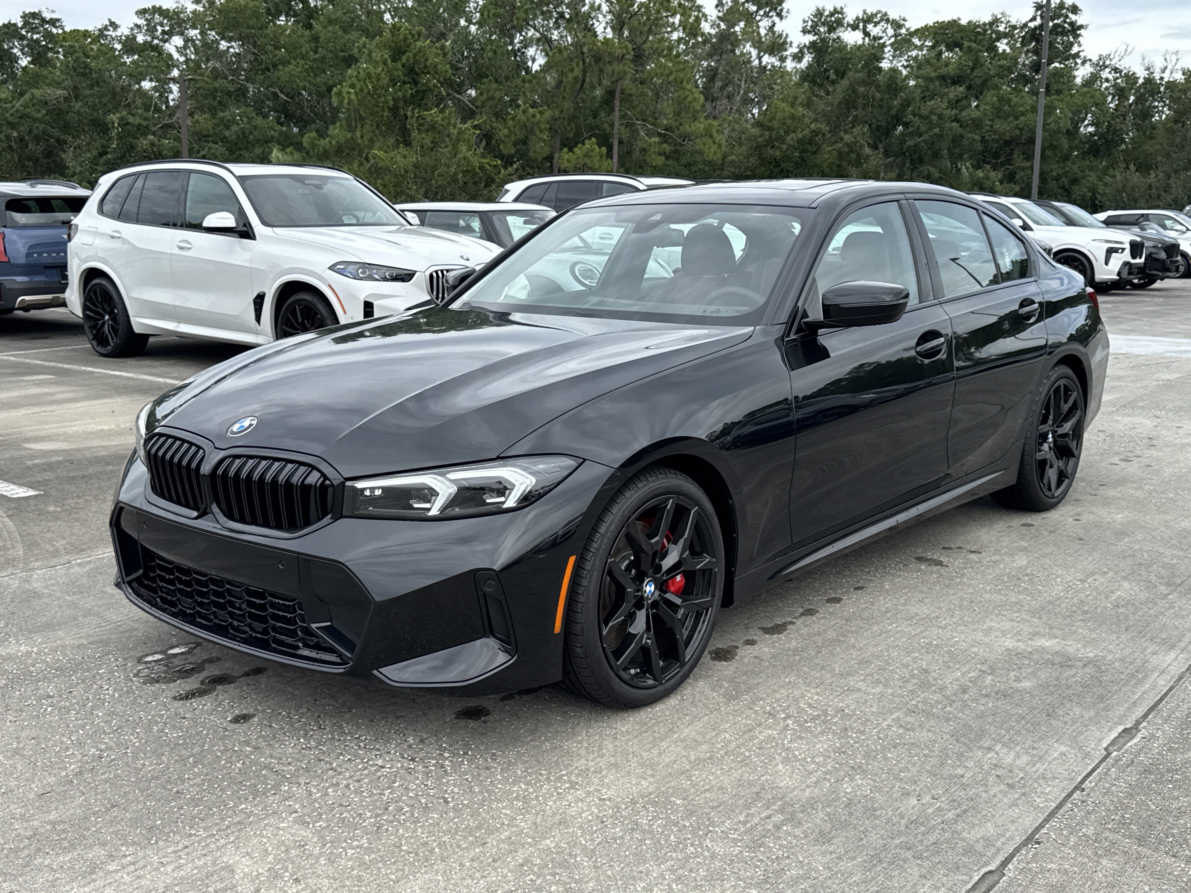 New 2026 BMW 330i Sedan w/ M Sport Package RWD image 3