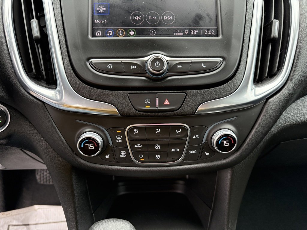 Used 2023 Chevrolet Equinox LT w/ Driver Convenience Package image 22