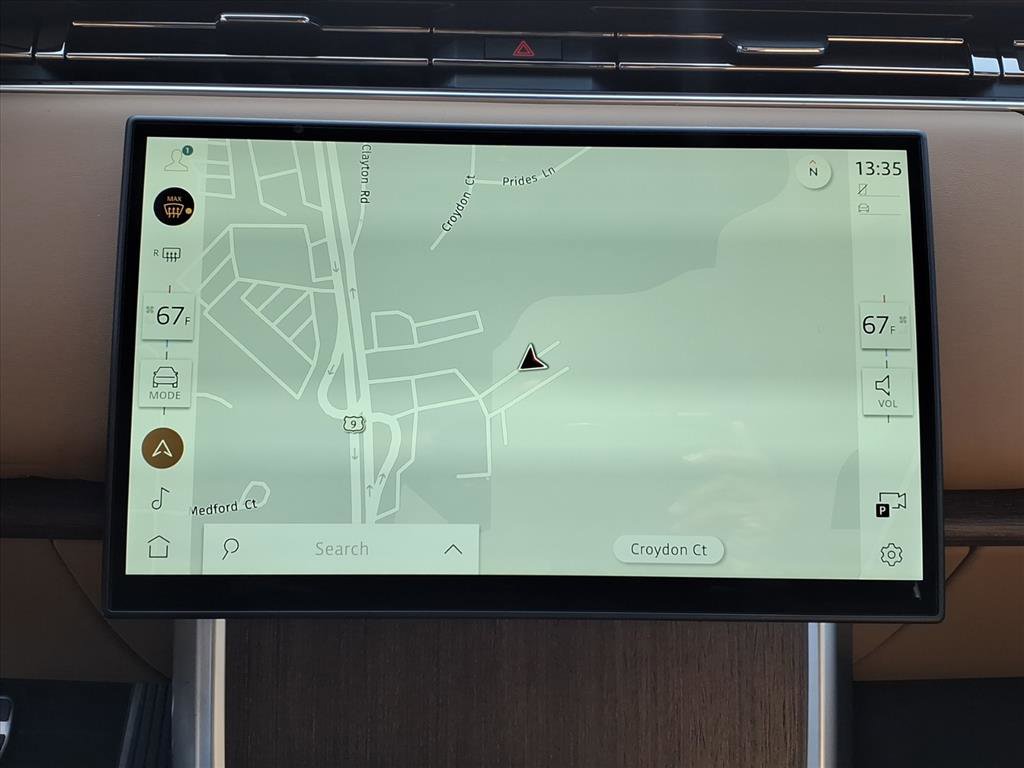 New 2026 Land Rover Range Rover SE image 12