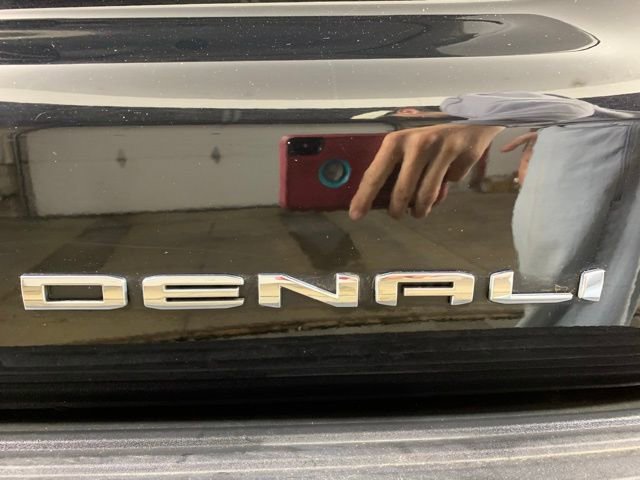 Used 2021 GMC Yukon XL Denali w/ Advanced Technology Package AWD/4WD image 38