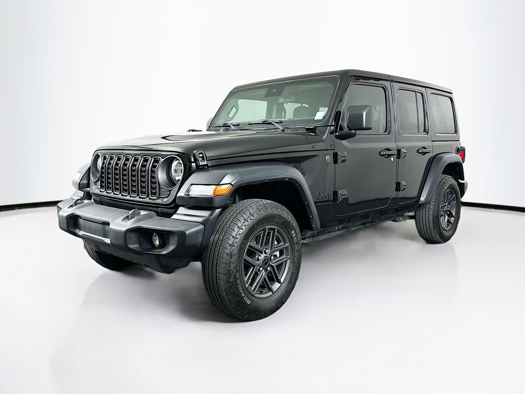 Used 2024 Jeep Wrangler Sport S image 3