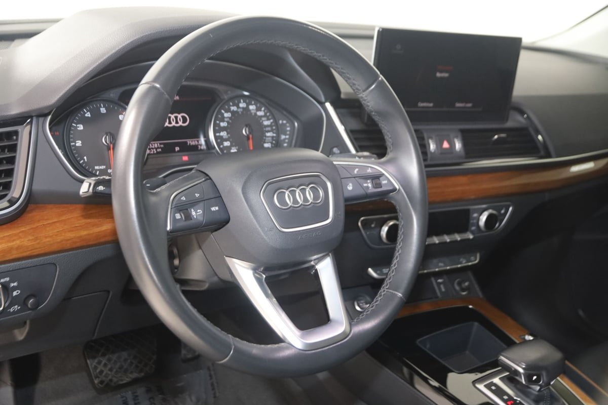 Used 2022 Audi Q5 2.0T Premium w/ Convenience Package AWD/4WD image 6