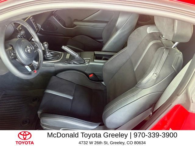 Used 2025 Toyota GR86 Premium w/ ALL Weather Mat Package (TMS) RWD image 10