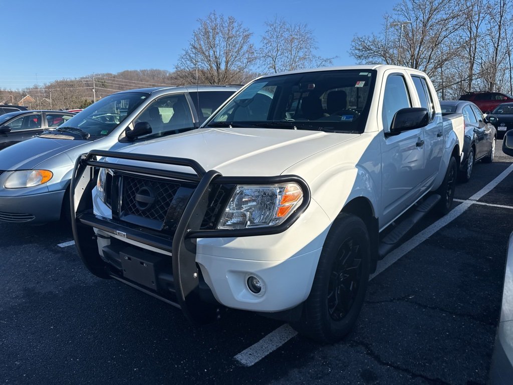 Used 2021 Nissan Frontier SV w/ Midnight Edition Floor Mats image 2