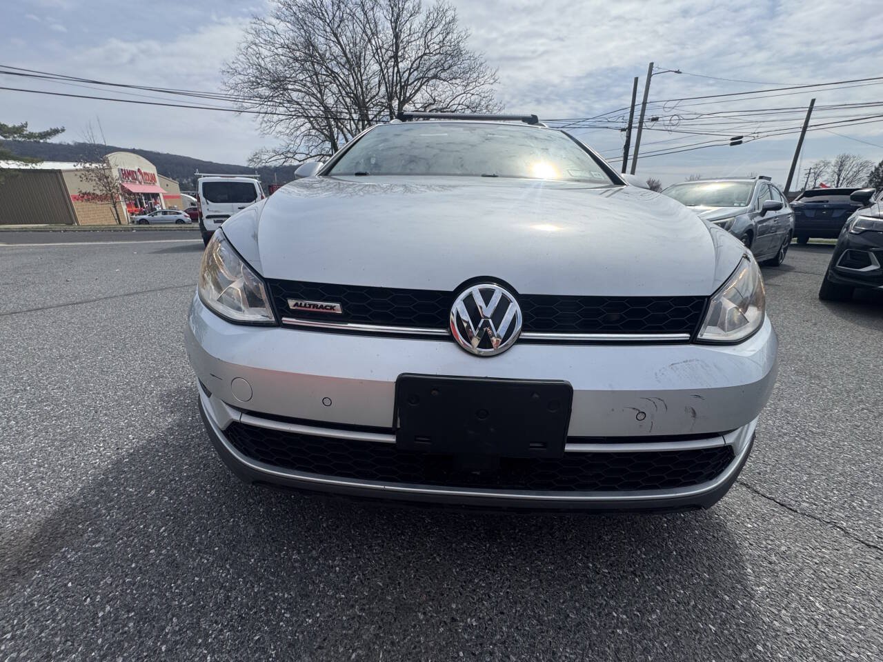 Used 2017 Volkswagen Golf Alltrack SE AWD/4WD image 12