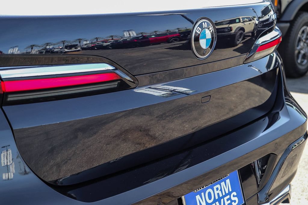Used 2024 BMW 740i RWD image 12