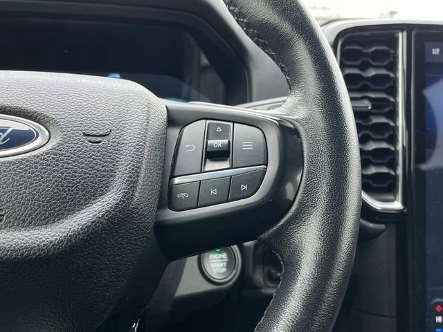 Used 2024 Ford Ranger Lariat w/ FX4 Off-Road Package image 32