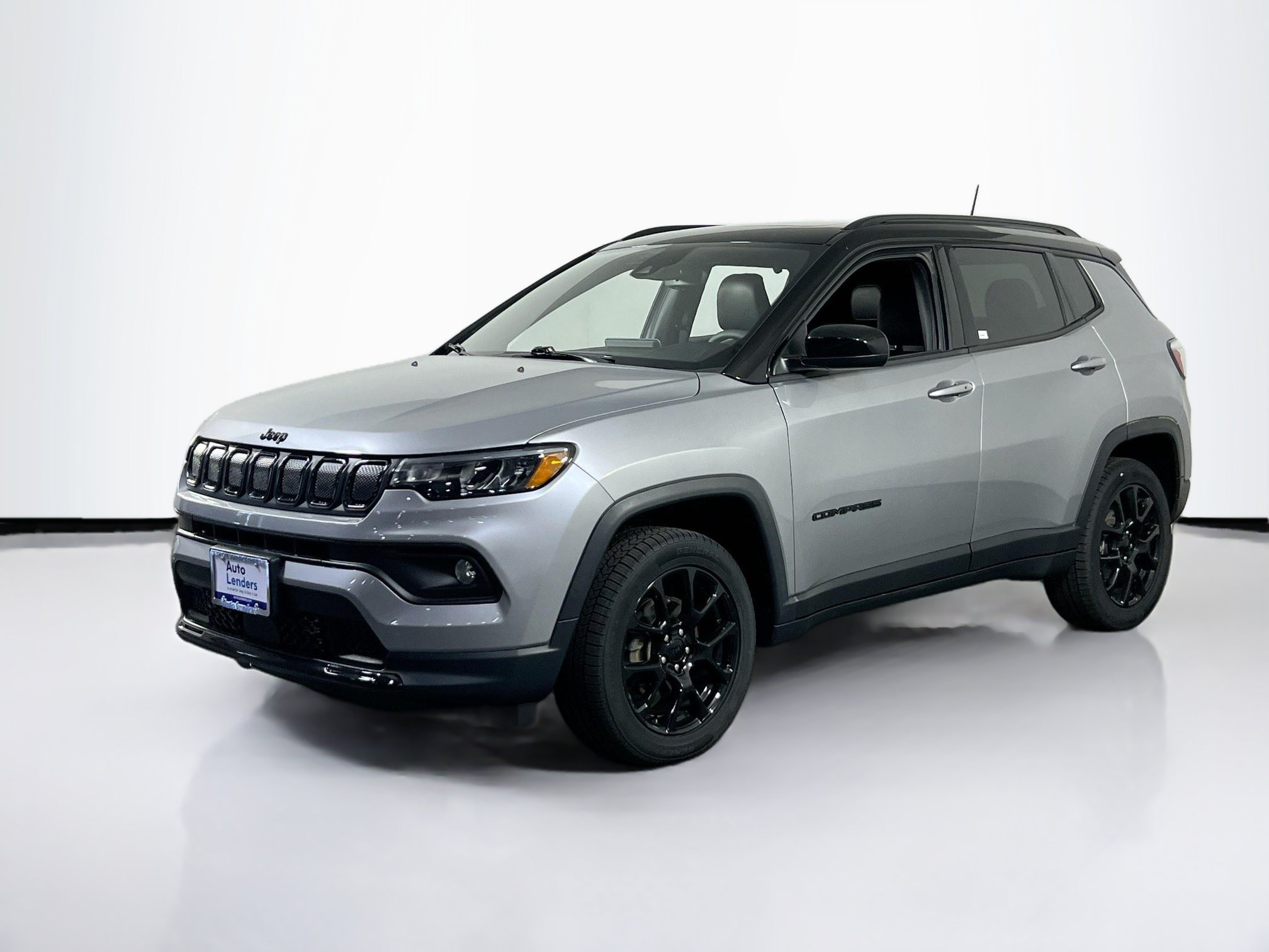Used 2022 Jeep Compass Latitude w/ Sun and Sound Group AWD/4WD image 1