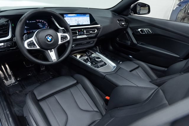 Used 2022 BMW Z4 M40i RWD image 18