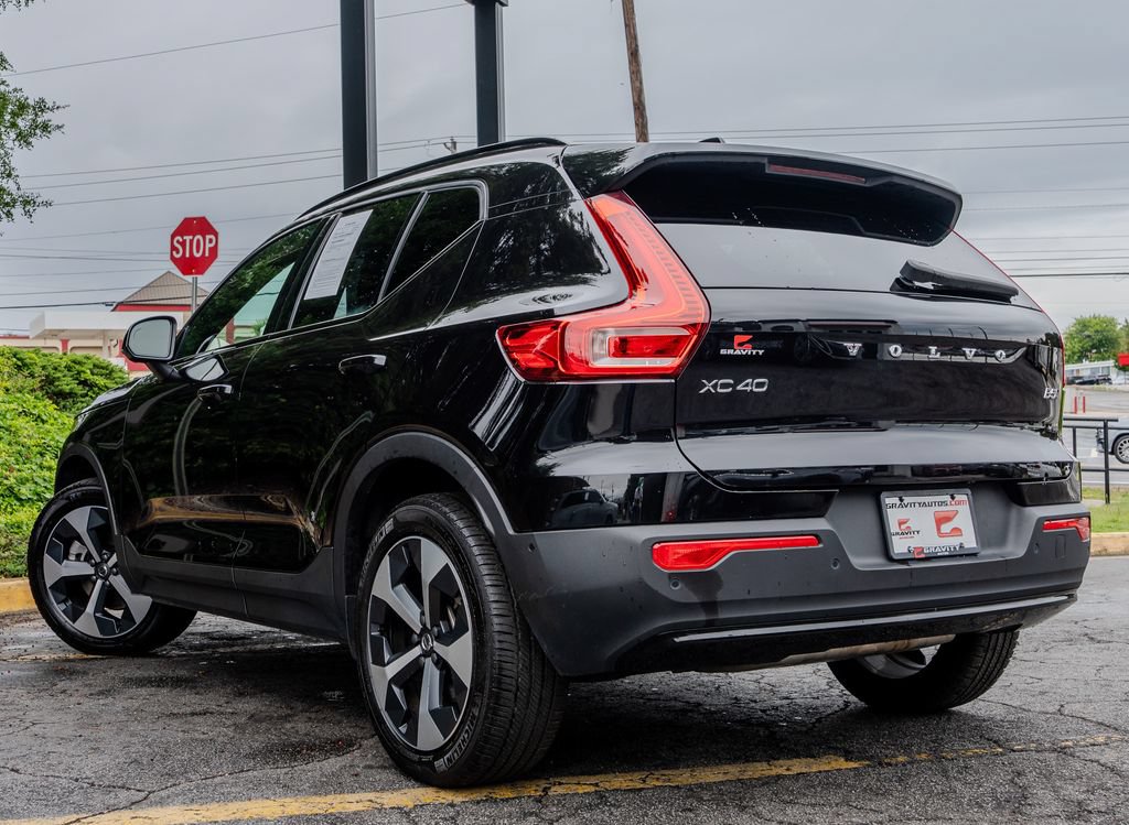 Used 2025 Volvo XC40 B5 Plus AWD/4WD image 24
