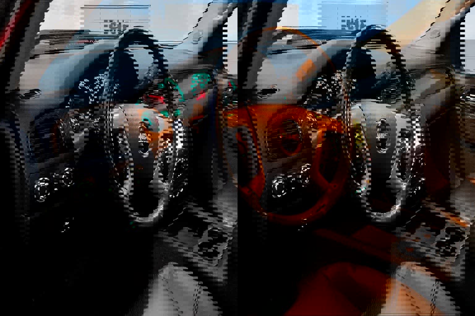 Used 2012 GMC Sierra 2500 SLT image 2