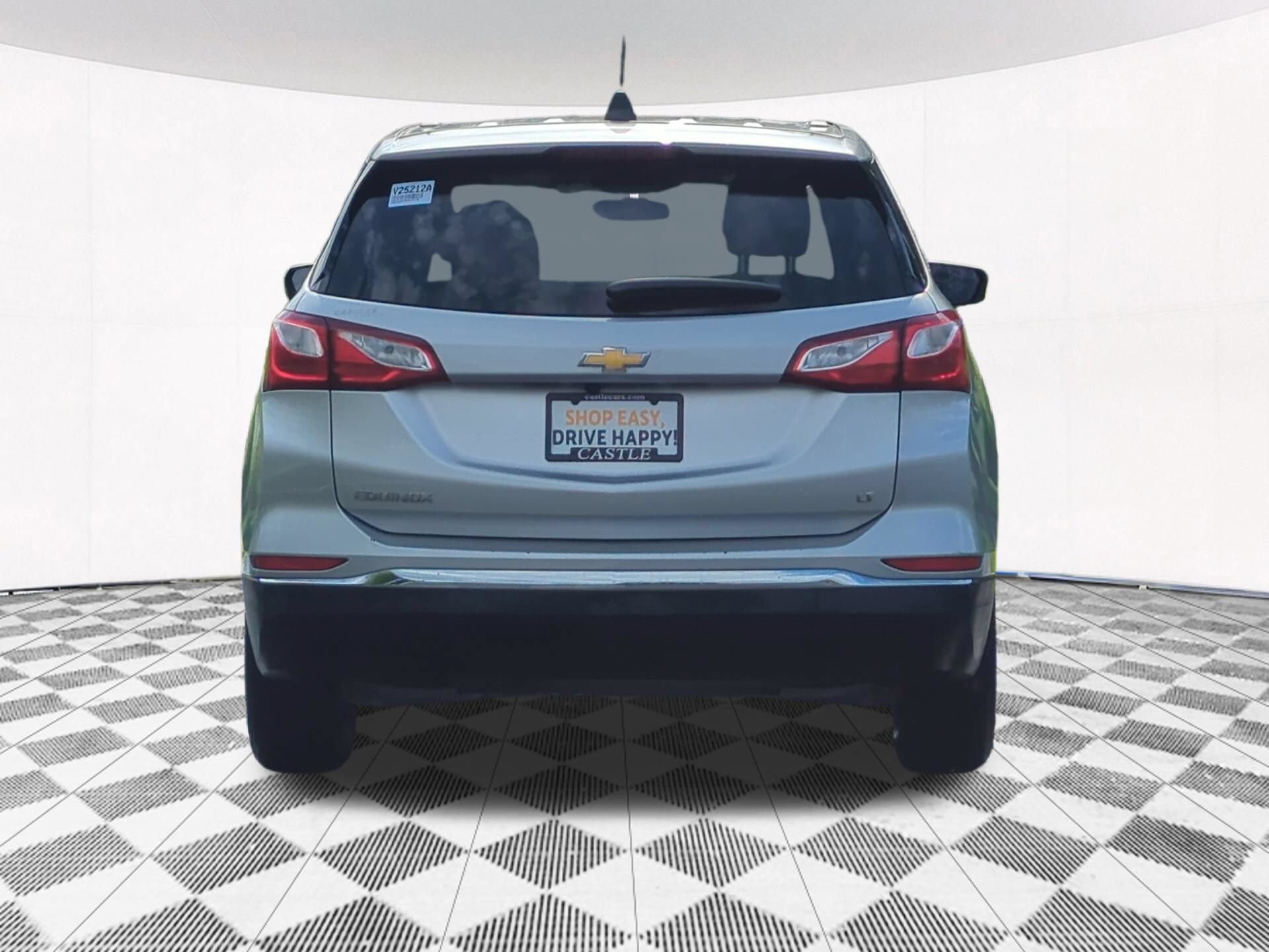 Used 2018 Chevrolet Equinox LT FWD image 4