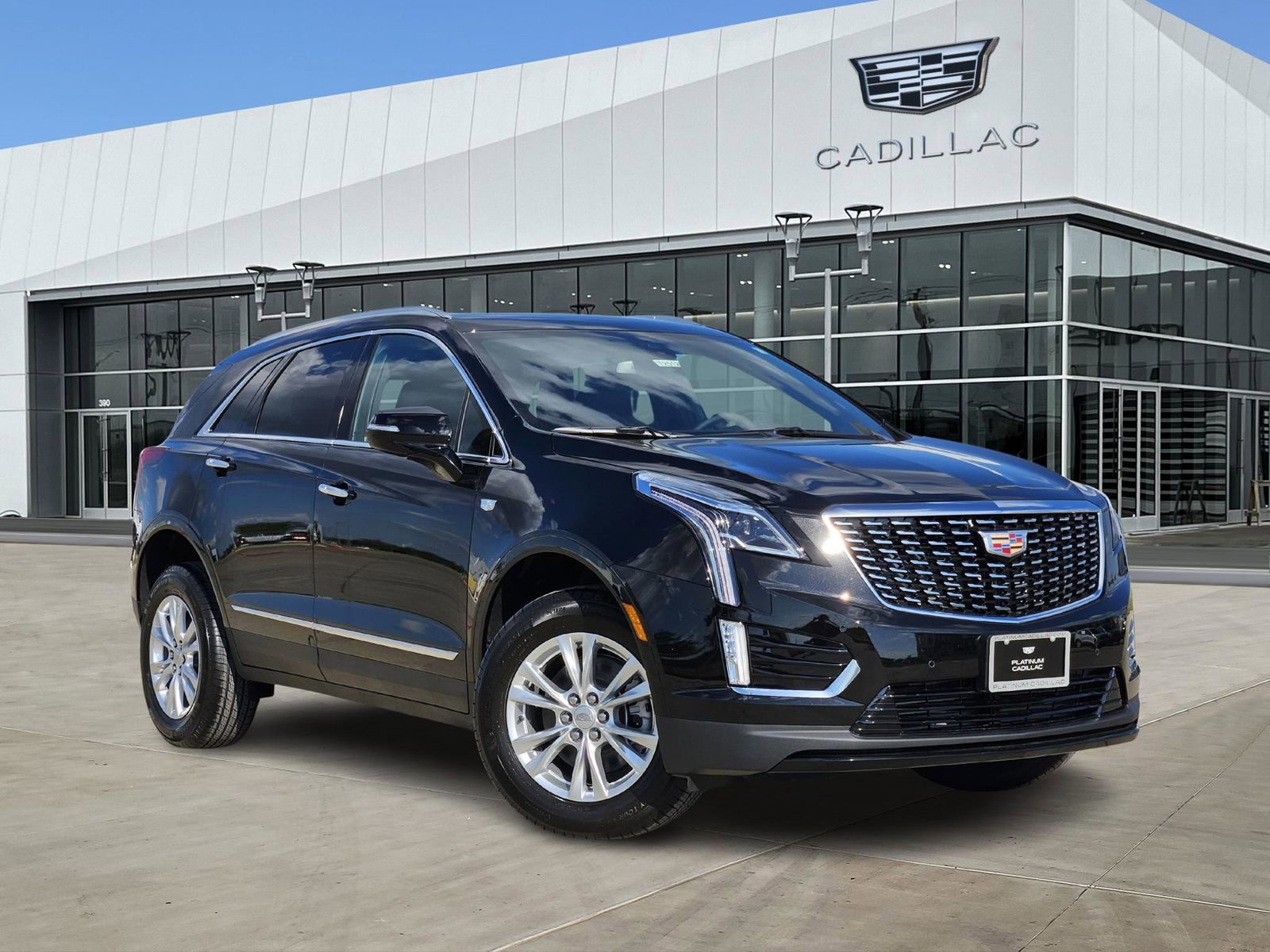 New 2025 Cadillac XT5 Luxury