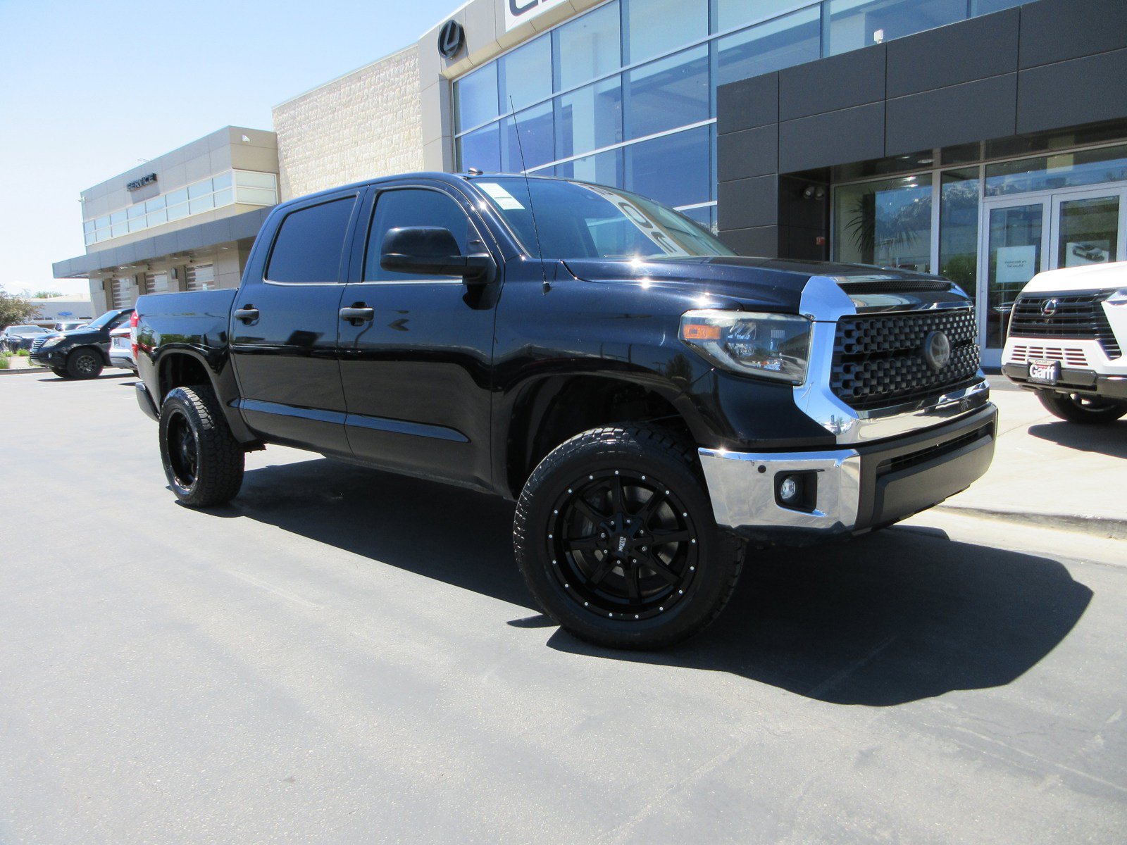 Used 2019 Toyota Tundra SR5 AWD/4WD image 13