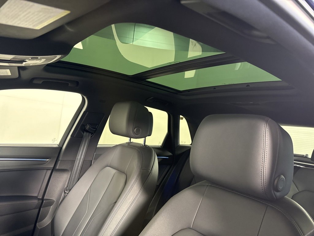 Used 2024 Audi Q3 2.0T Premium Plus w/ Premium Plus Package image 19