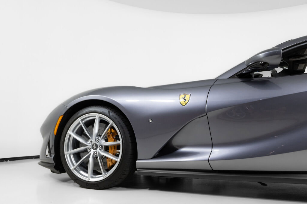 Used 2021 Ferrari 812 GTS image 15