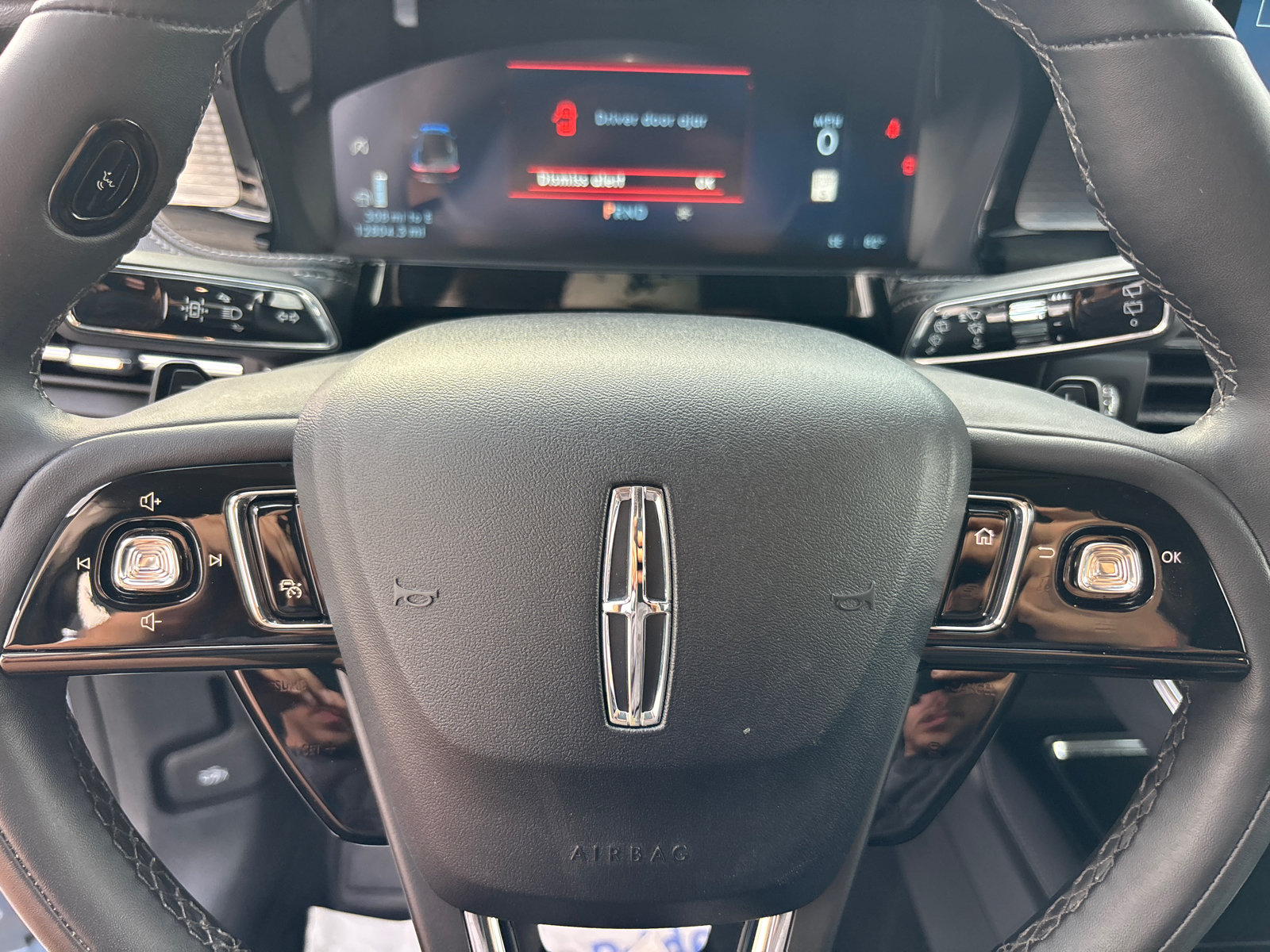 Used 2024 Lincoln Corsair AWD w/ Equipment Group 101A image 16