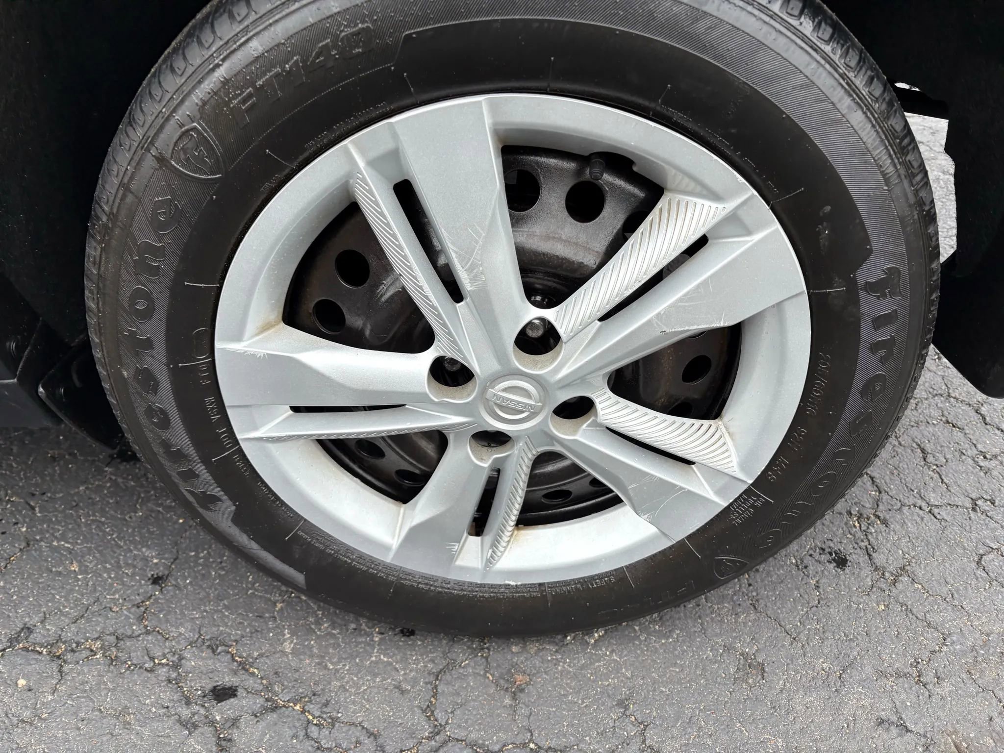 Used 2019 Nissan Kicks S image 22