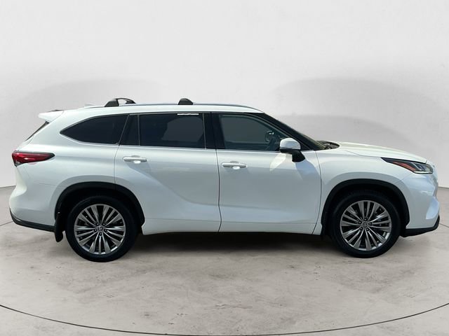 Used 2022 Toyota Highlander Platinum AWD/4WD image 6