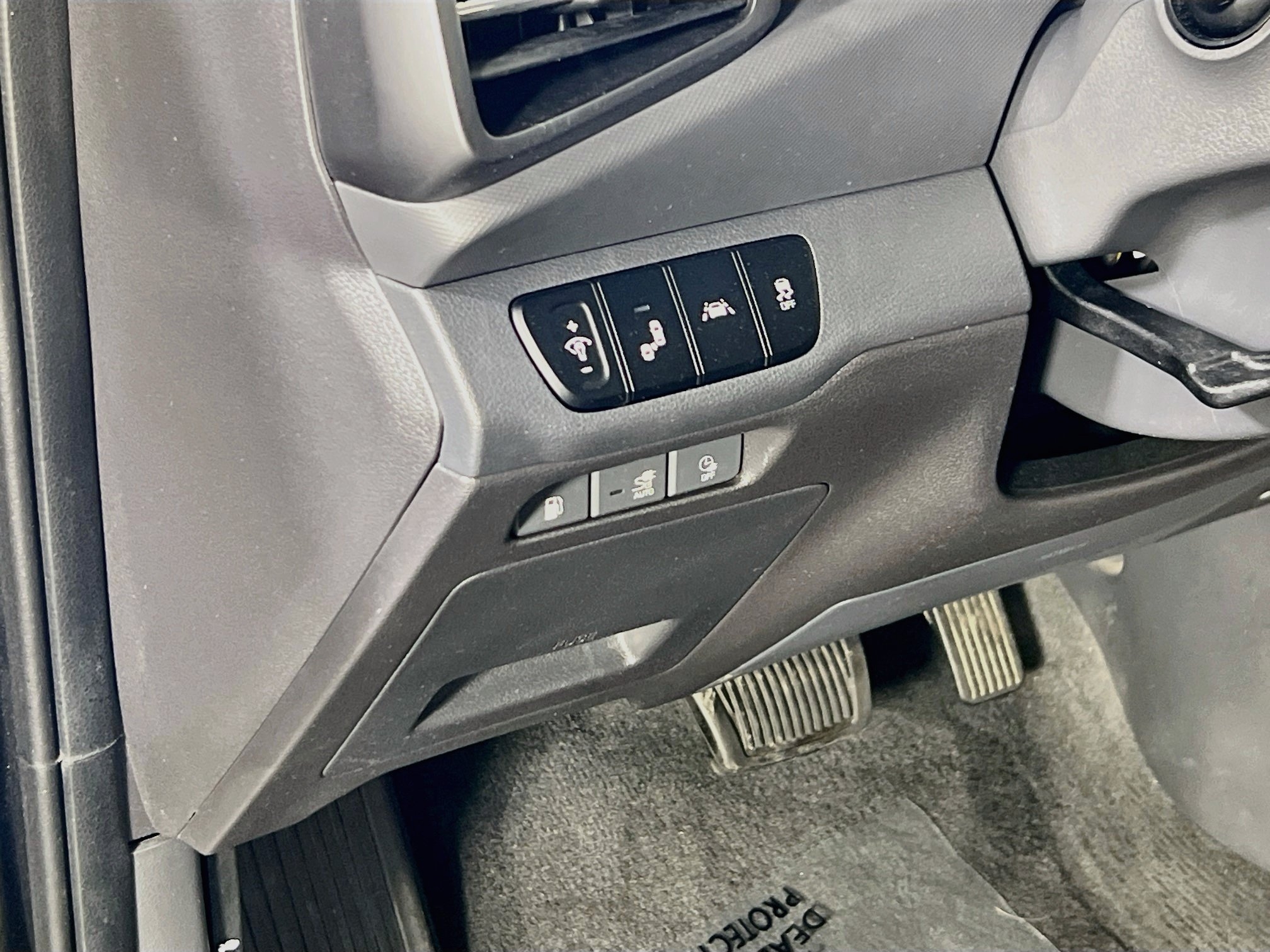 Used 2021 Hyundai Ioniq SEL FWD image 10
