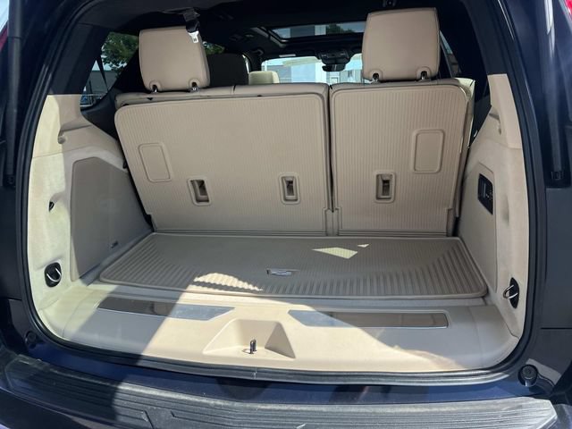 Certified 2024 Cadillac Escalade Premium Luxury w/ LPO, Floor Liner Package AWD/4WD image 10