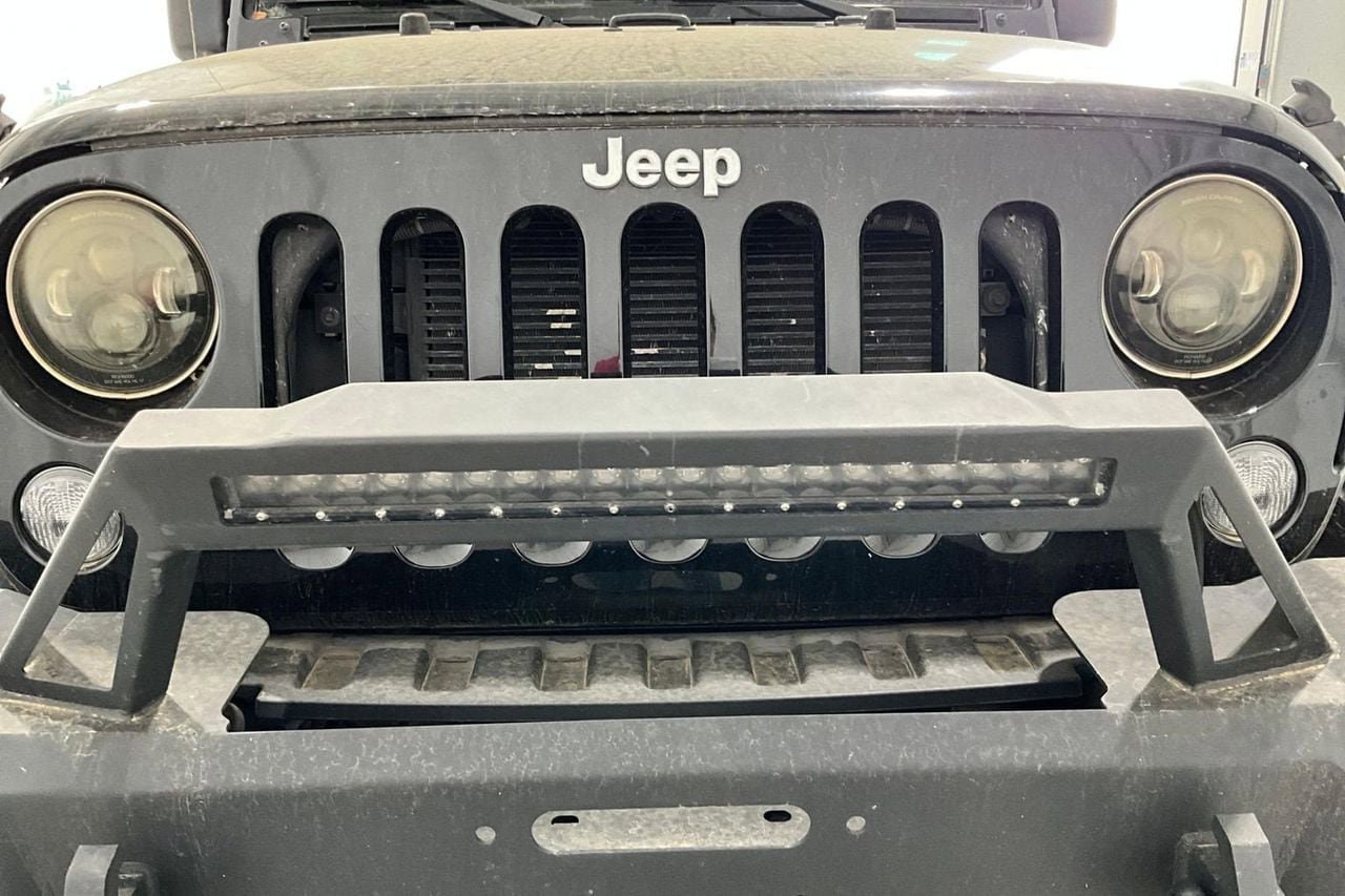 Used 2015 Jeep Wrangler Unlimited Sport image 27
